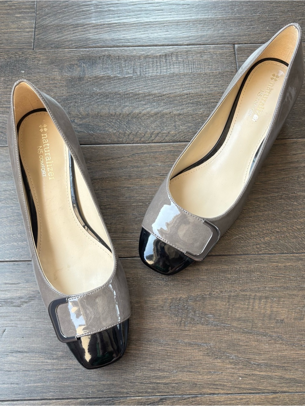 Naturalizer Size 7.5 Gray and Black Cap-Toe 1.5 Inch Flats